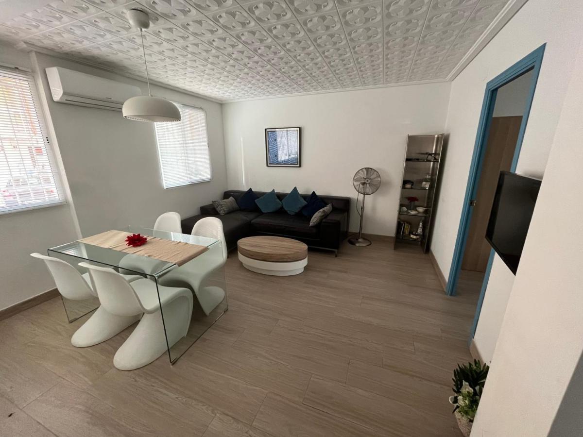 Modernized 3-Bedroom Flat 500M To The Beach Валенсія Екстер'єр фото